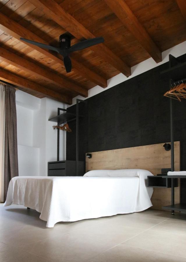 Un Moment, Casa Rural De 4 Estrellas Les Coves de Vinroma Exterior photo